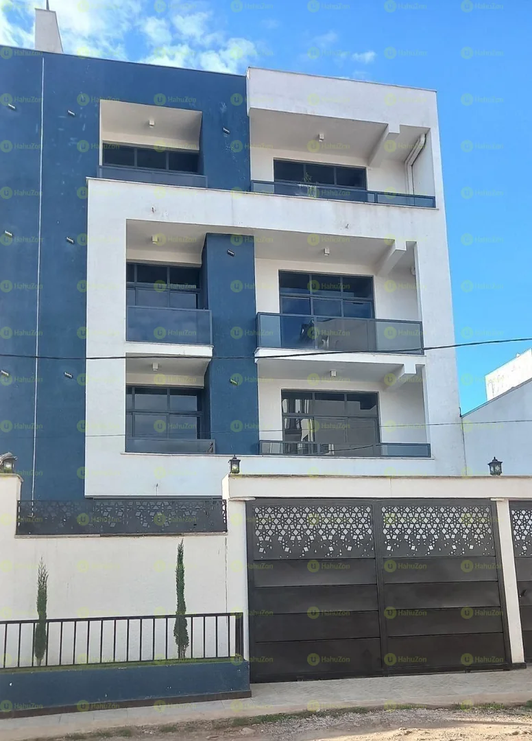 250 ካሬ የሚሸጥ ቤት በአያት