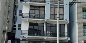 250 ካሬ የሚሸጥ G+4 አፓርትመንት በአያት