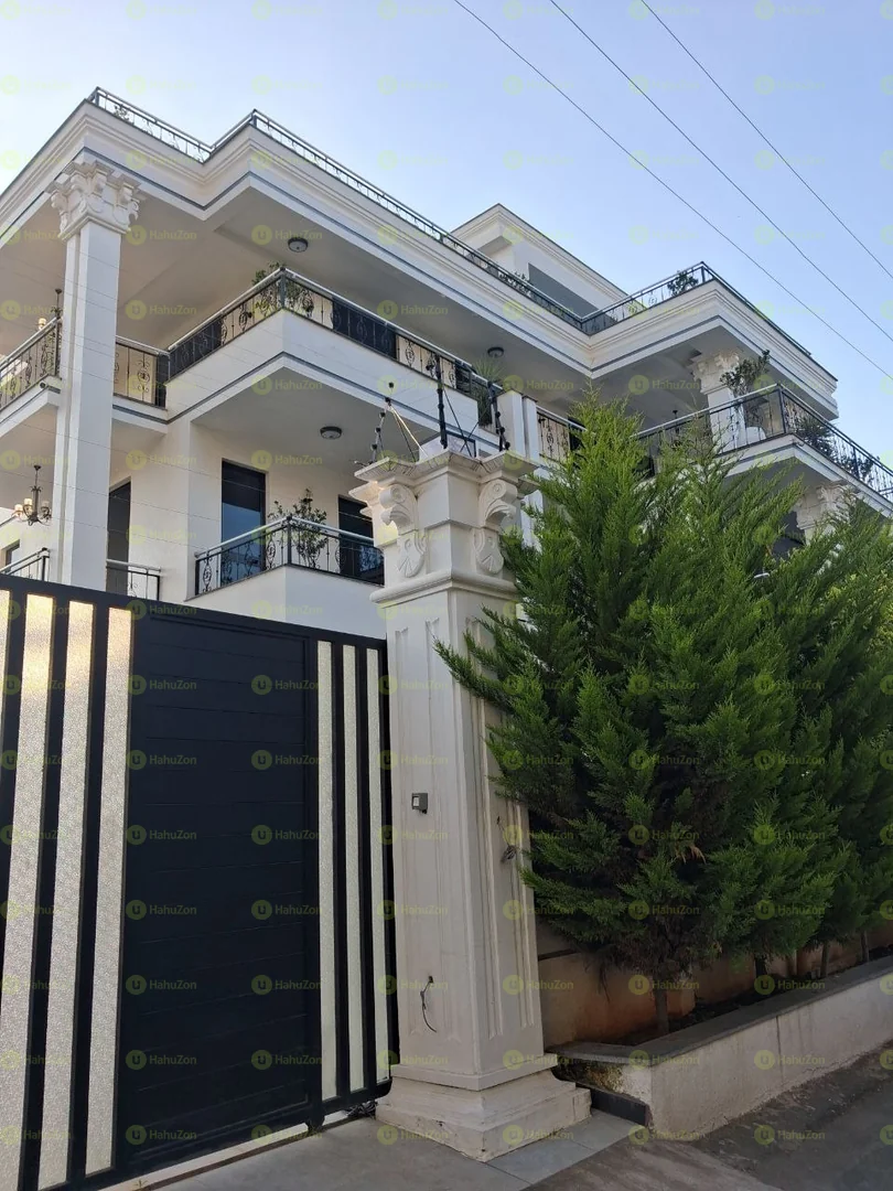 560 ካሬ የሚሸጥ G+3 ቤት በአያት