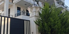 560 ካሬ የሚሸጥ G+3 ቤት በአያት