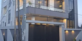 230 ካሬ የሚሸጥ ዘመናዊ G+2 ቤት በአያት