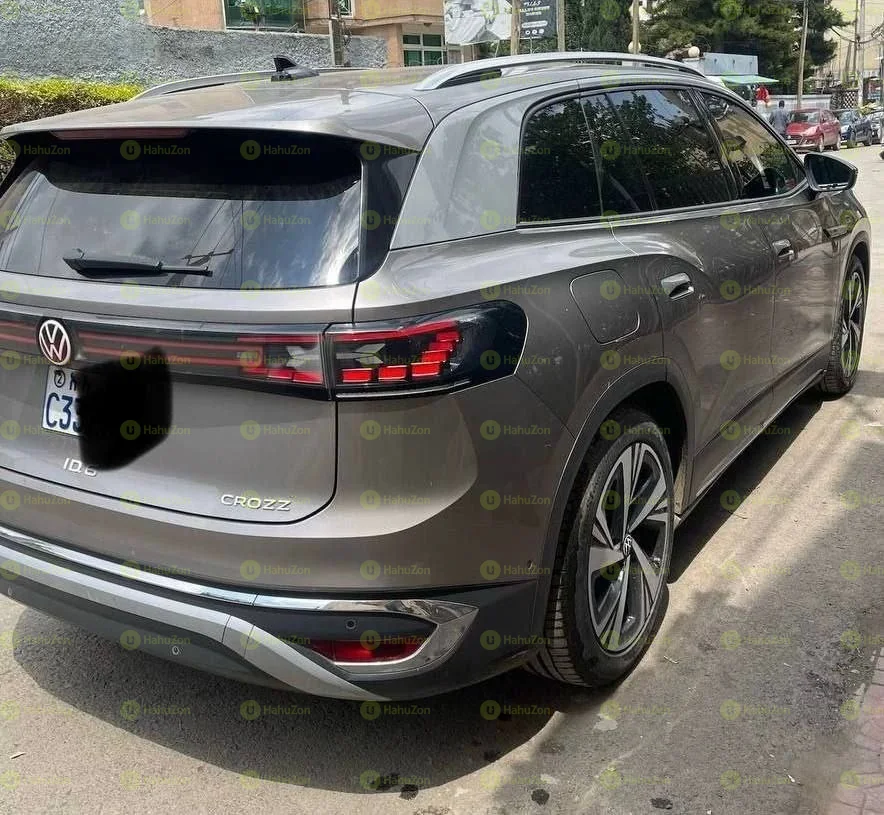 2022 Model-Volkswagen ID.6 Crozz Pro