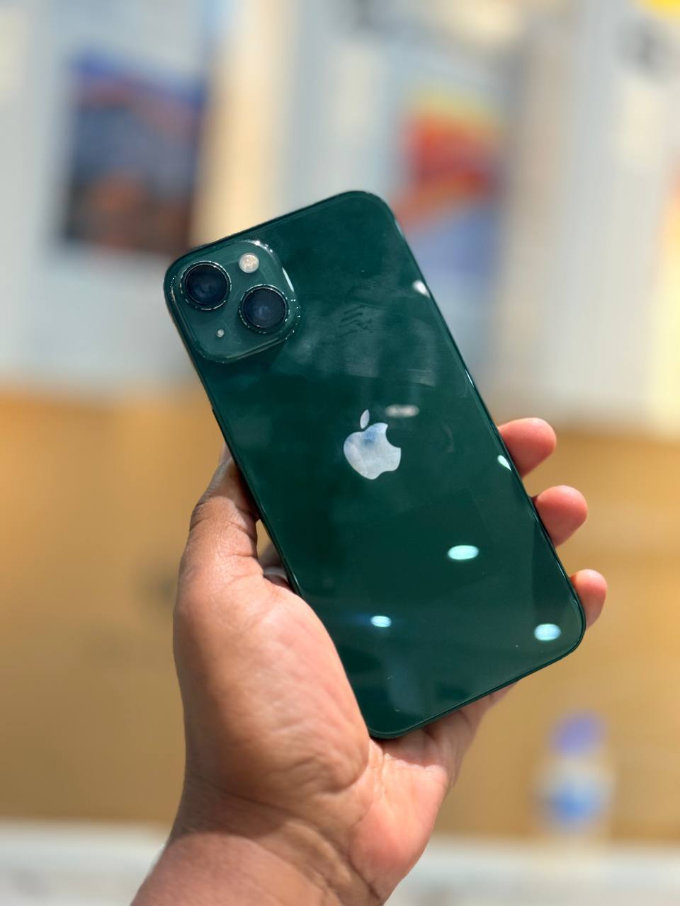 Apple iPhone 13