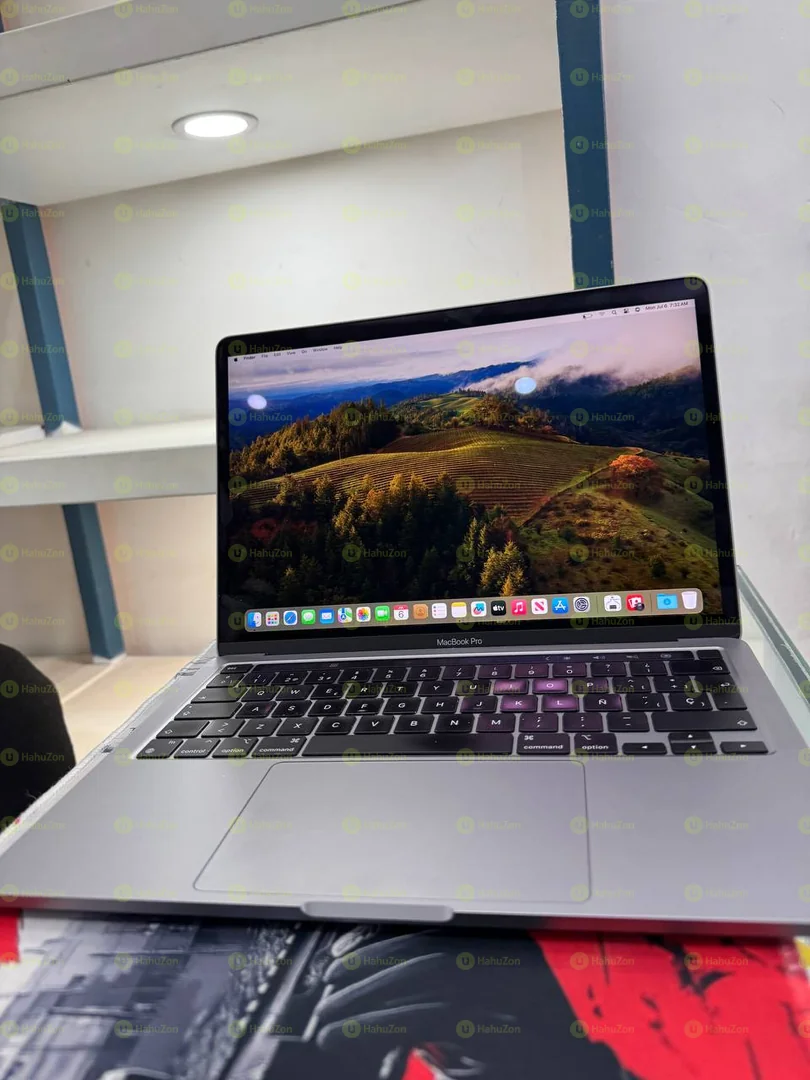 Apple Macbook Pro M1 Laptop