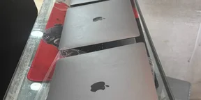 Apple MacBook Air M1 Laptop