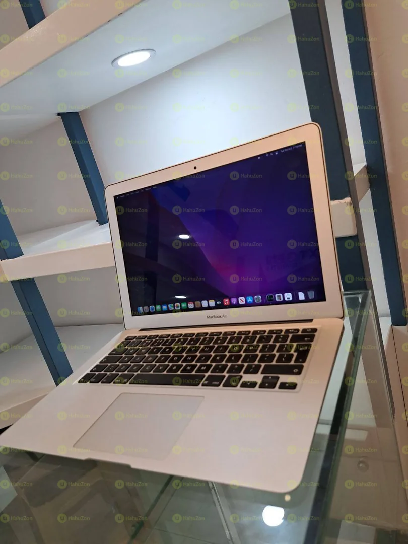 Apple Macbook Air Core i5 Laptop