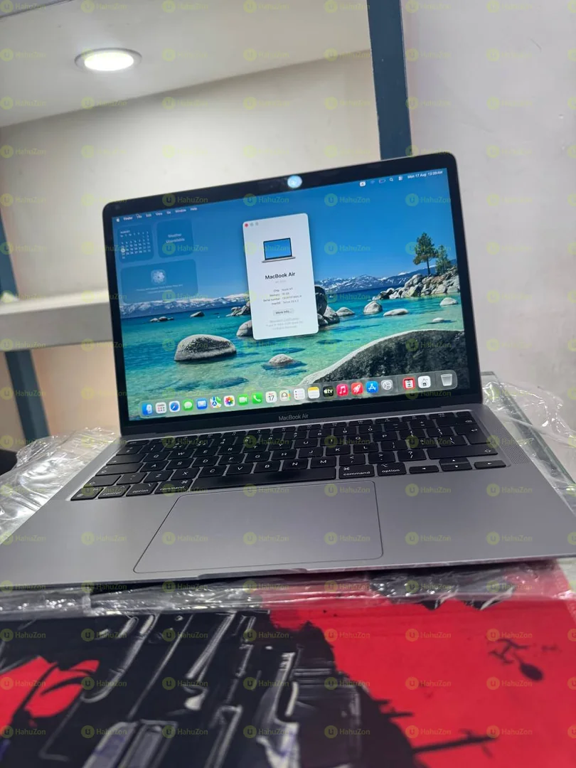 Apple MacBook Air M1 Laptop