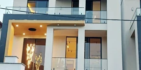 250 ካሬ የሚሸጥ G+3 ቤት በአያት