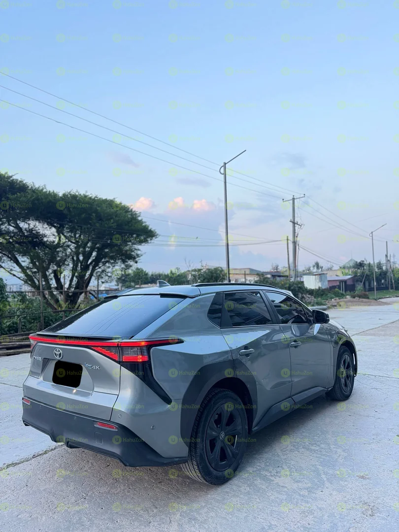2024 Model-Toyota Bz4x 2WD