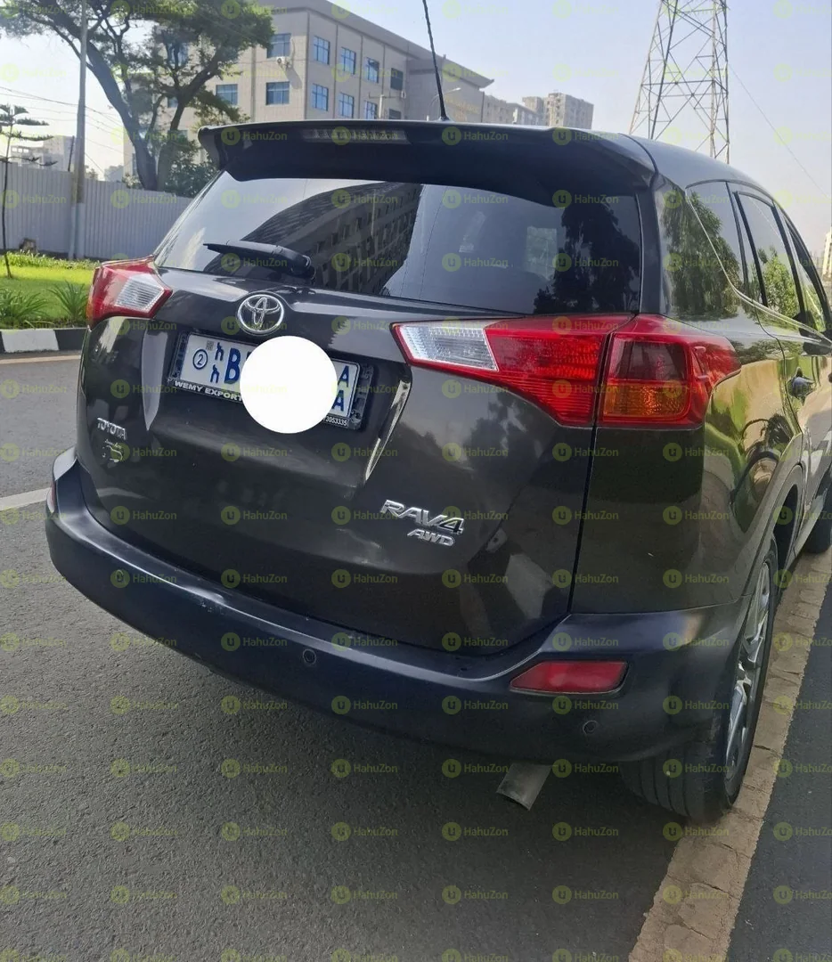 2015 Model-Toyota Rav4