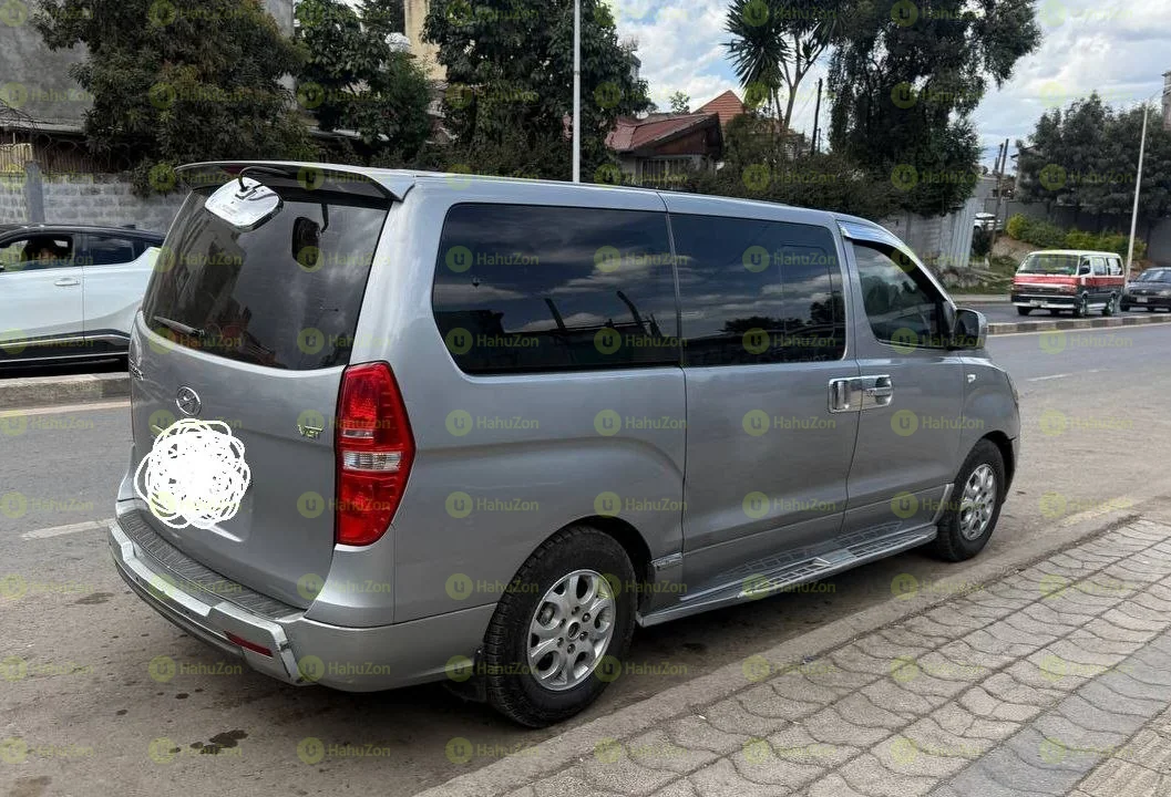 2022 Model-Hyundai Grand Starex