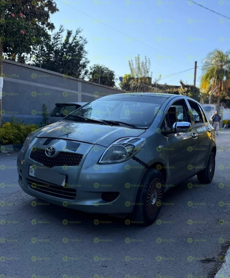 2008 Model-Yaris Compact
