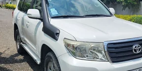 2014 Model-Toyota Land Cruiser V8