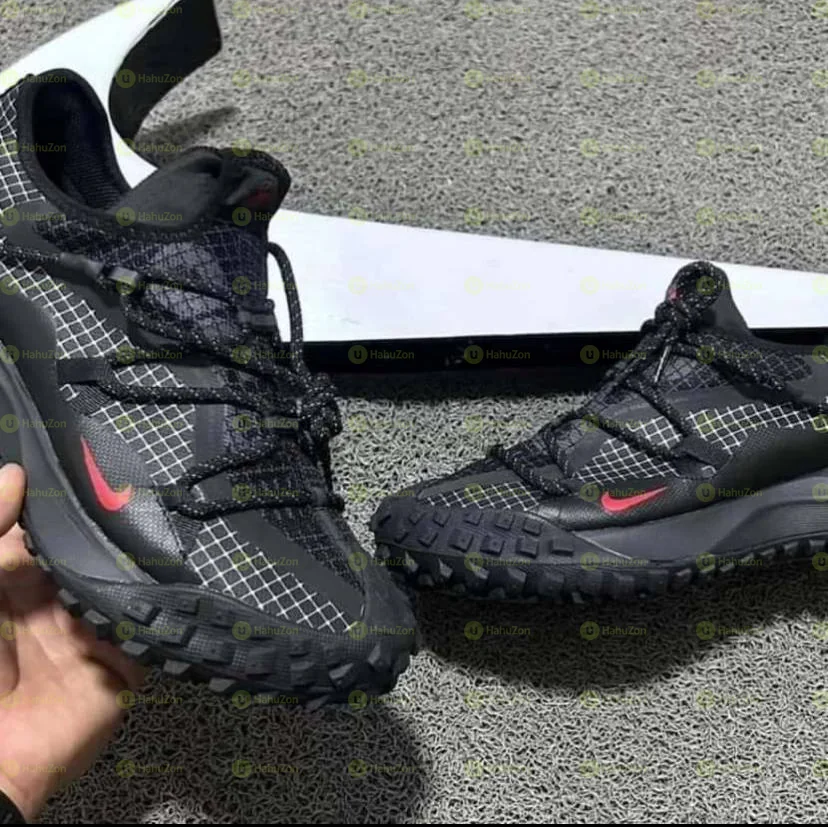 Nike ACG Mountain Fly Low Shoes