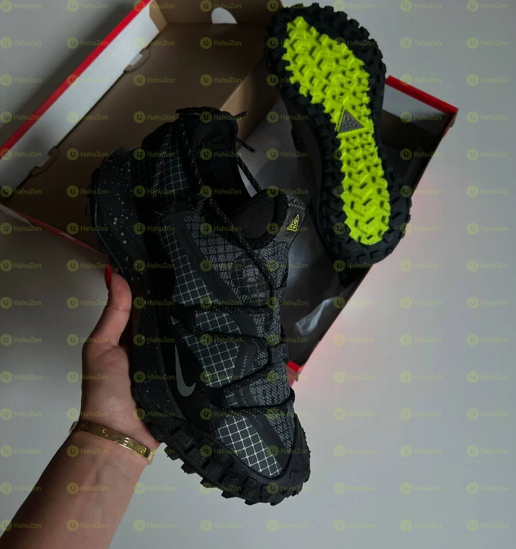 Nike ACG Mountain Fly Low Shoes