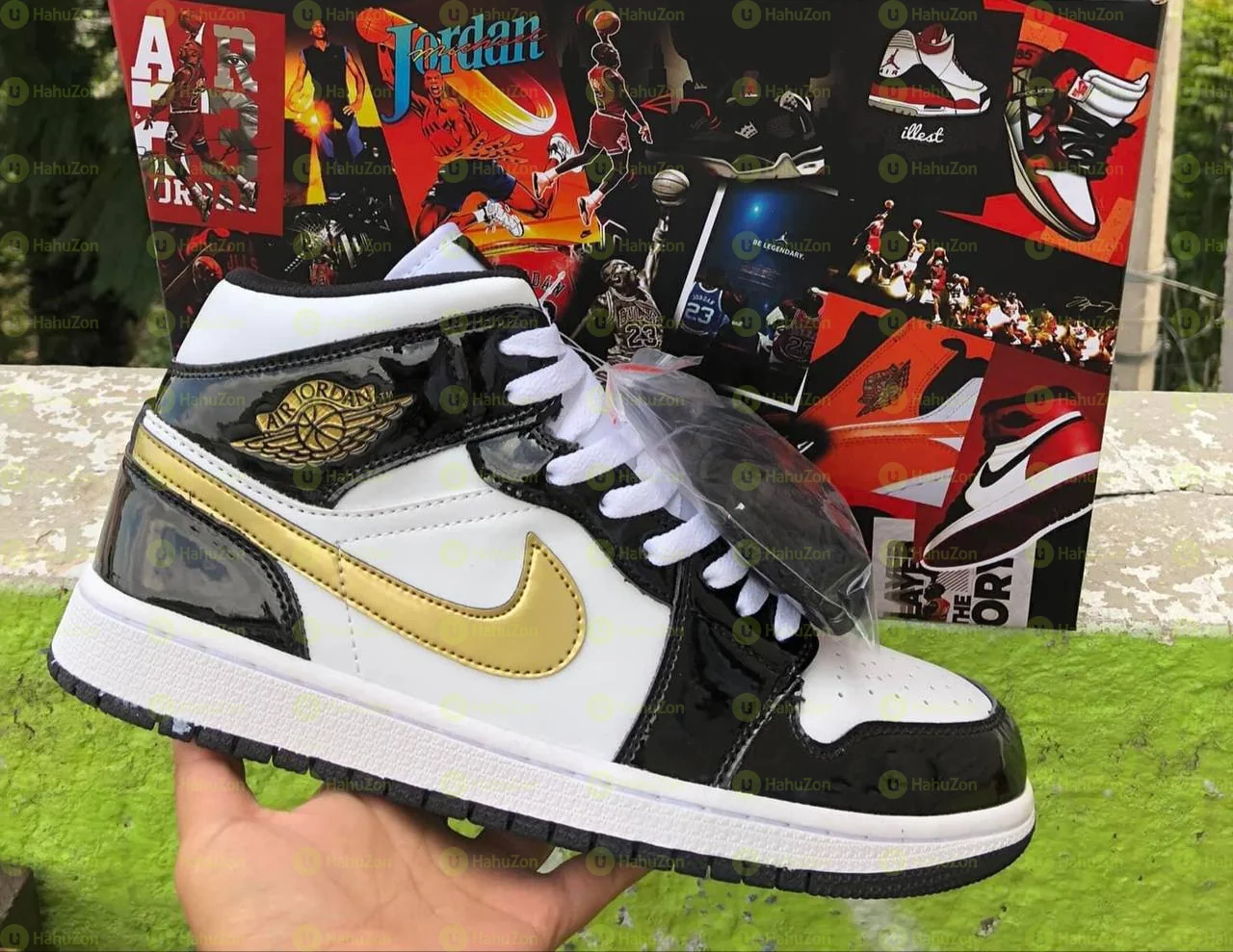 Air Jordan 1 Mid SE Black Gold Patent WMNS Shoes