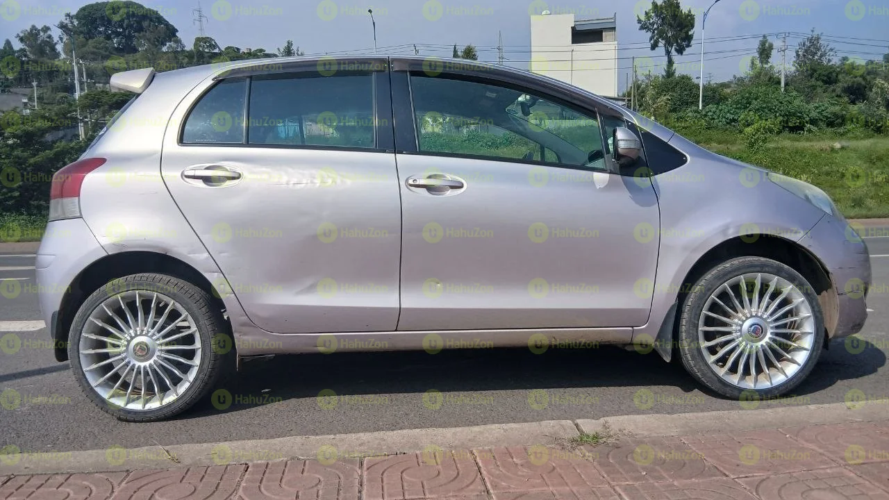 2010 Model-Toyota Yaris Compact