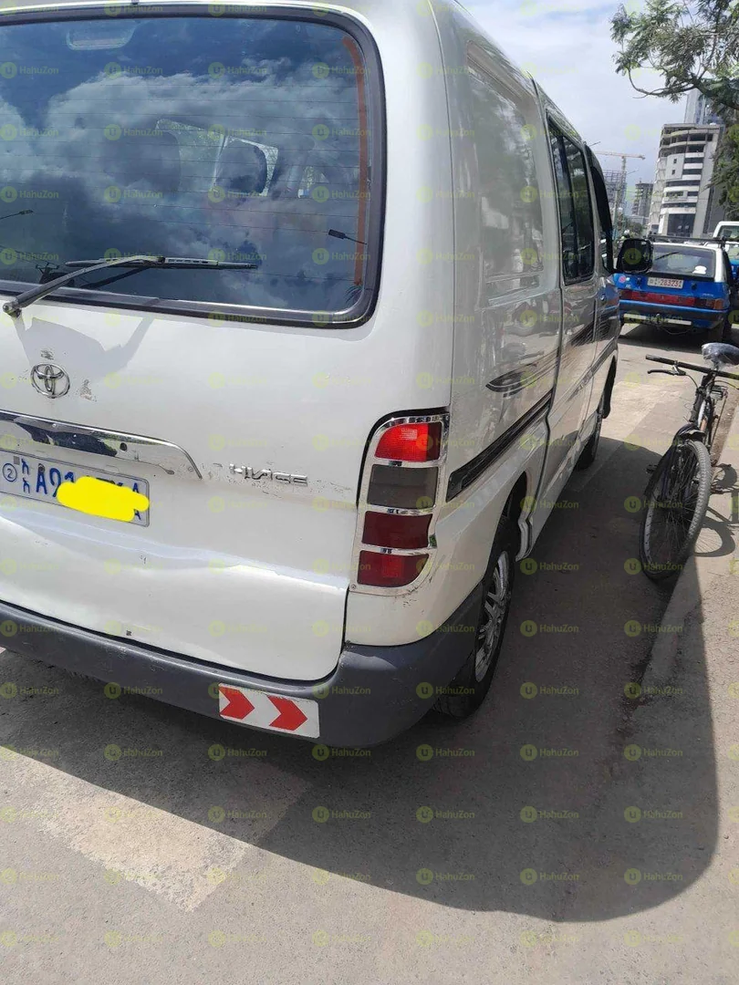 2008 Model-Toyota Hiace Dolphin