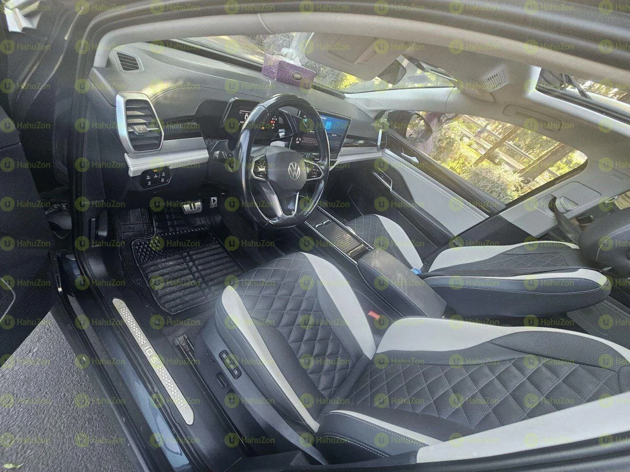 2022 Model-Volkswagen ID.6 Crozz Pro