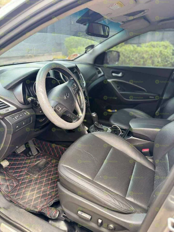 2013 Model-Hyundai Santa Fe