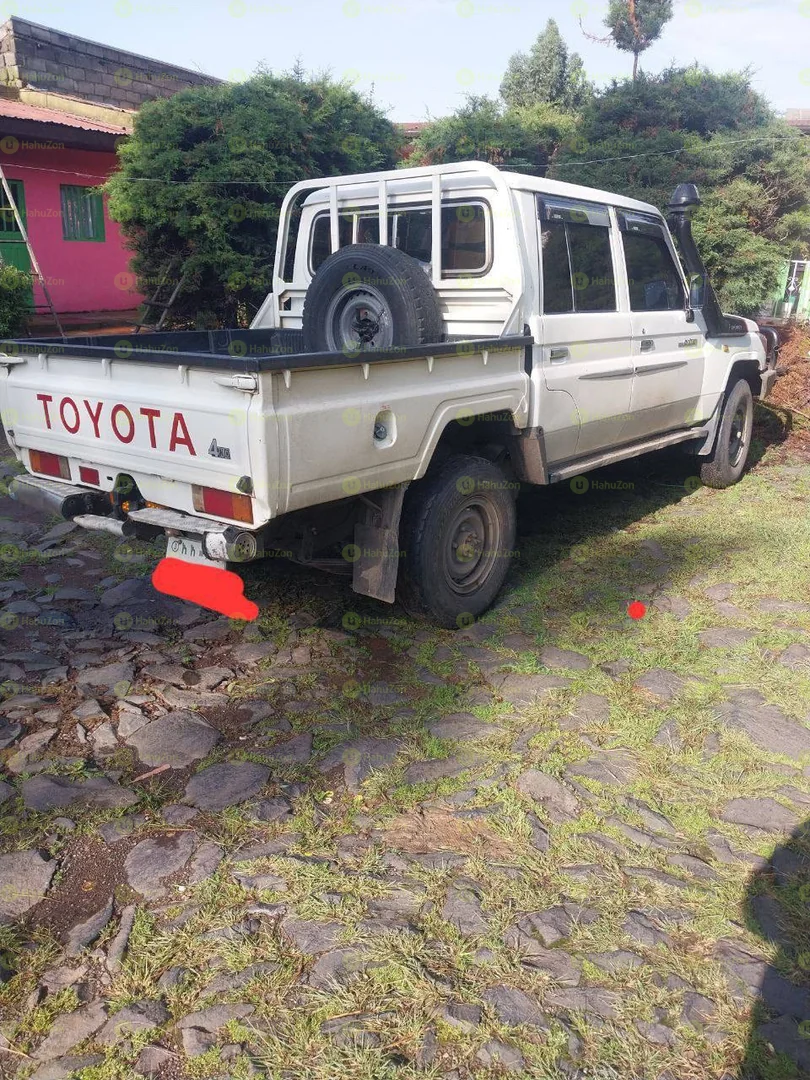 2013 Model-Toyota Longbase Double Cab