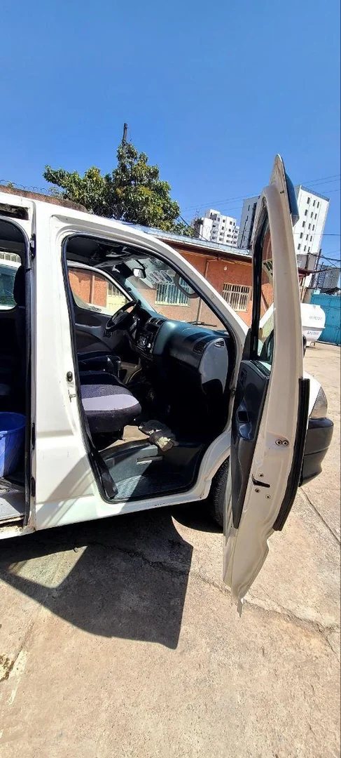 2007 Model-Toyota Hiace D4D