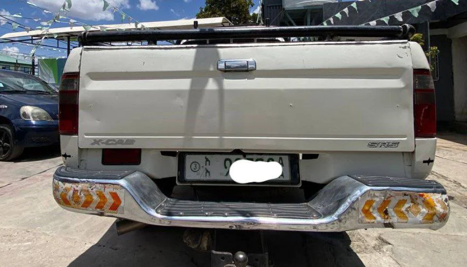 2005 Model-Toyota Hilux