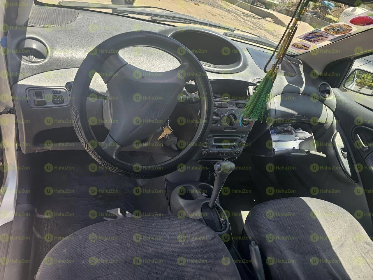 2001 Model-Toyota Vitz