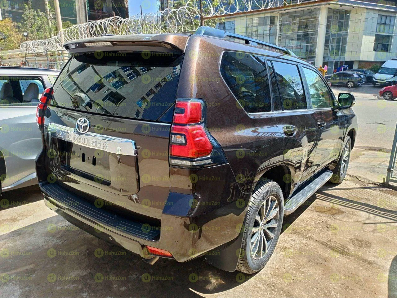 2022 Model-Toyota Landcruiser Prado