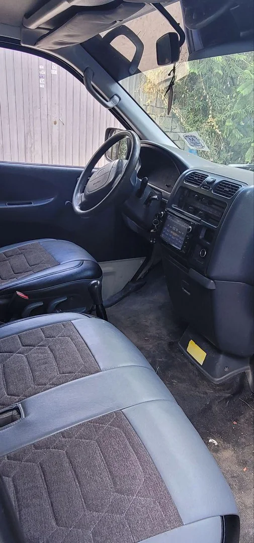 2005 Model-Toyota Hiace Dolphin