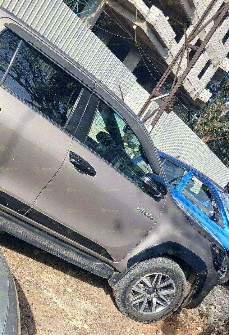 2020 Model-Toyota Hilux Rivo