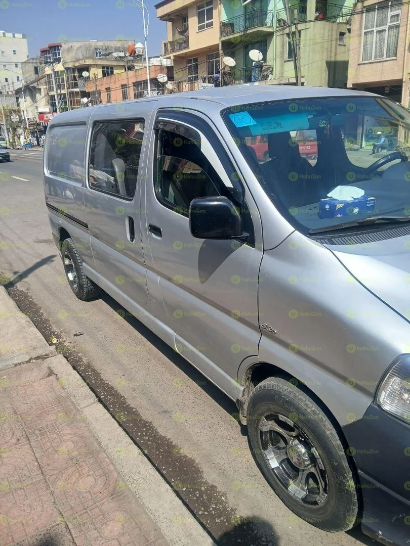 2010 Model-Toyota Dolphin D4D