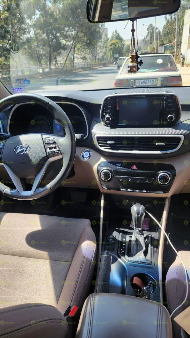 2020 Model-Hyundai Tucson