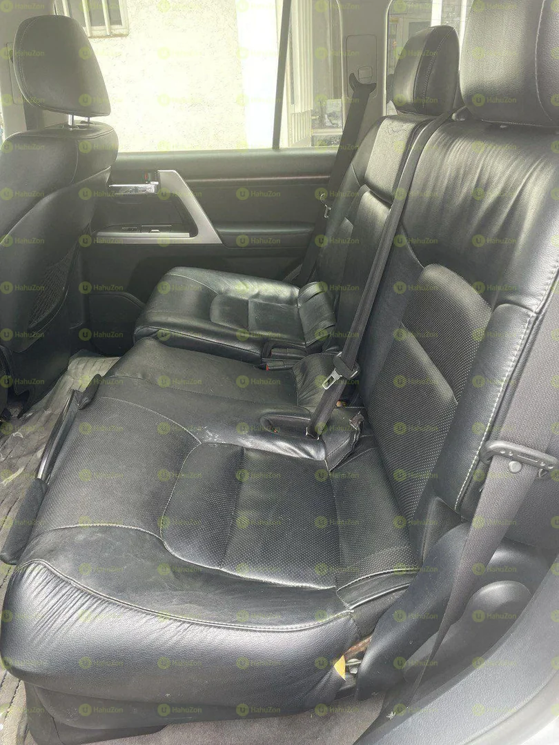 2014 Model-Toyota LandCruiser V8