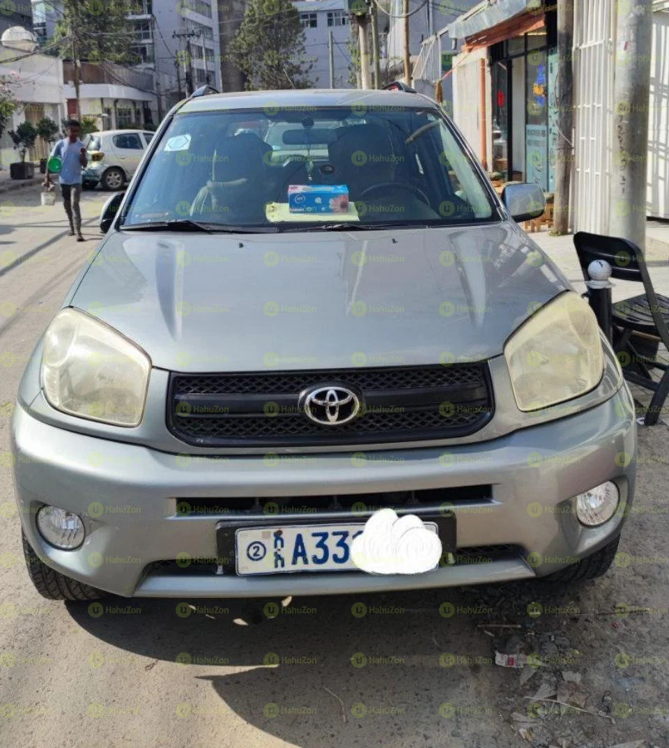 2004 Model-Toyota Rav4