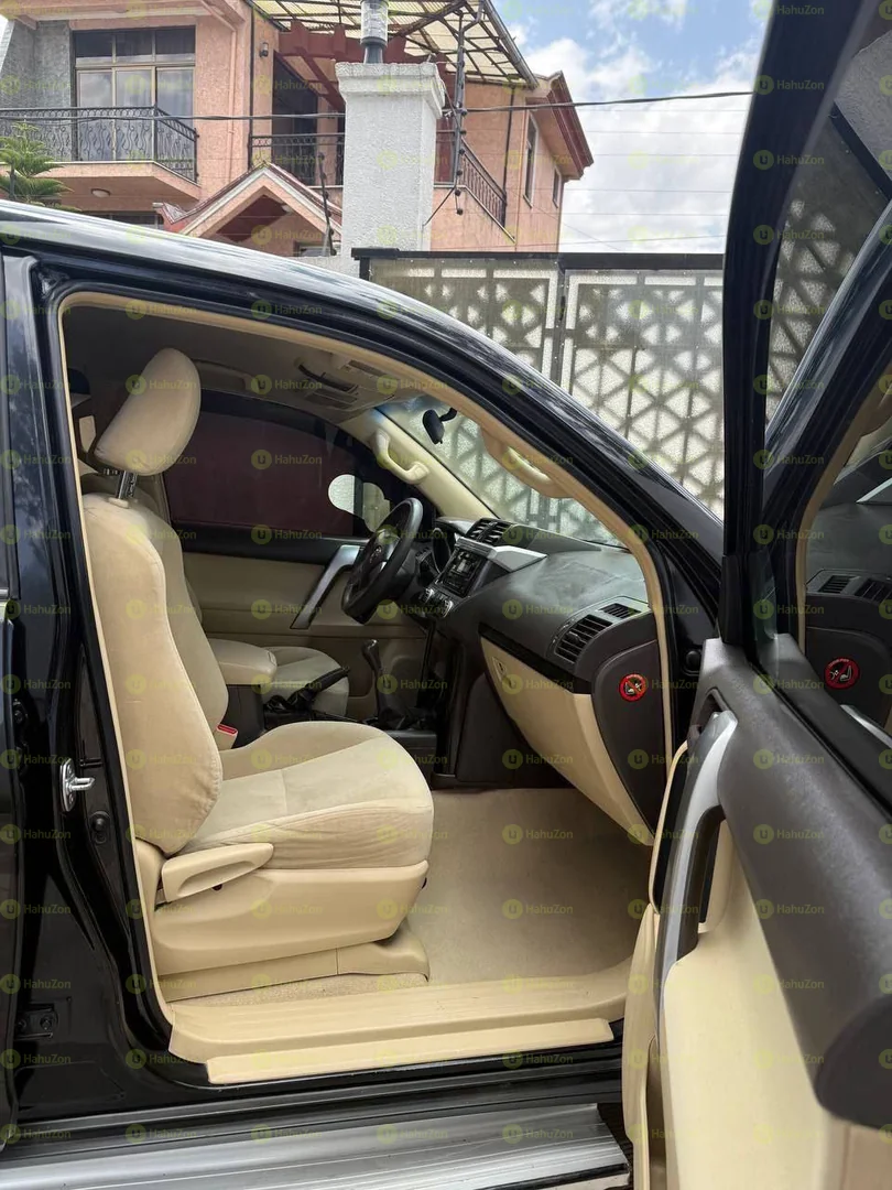 2015 Model-Toyota Land Cruiser Prado