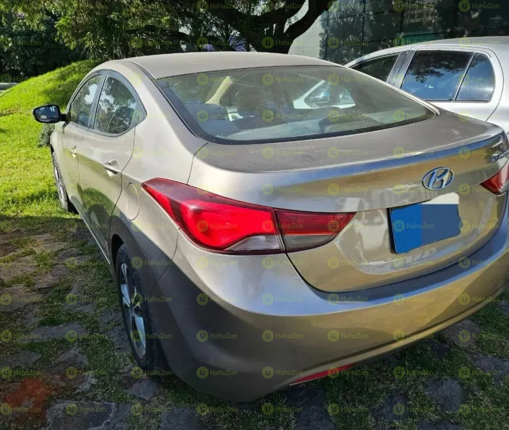 2012 Model-Hyundai Elantra