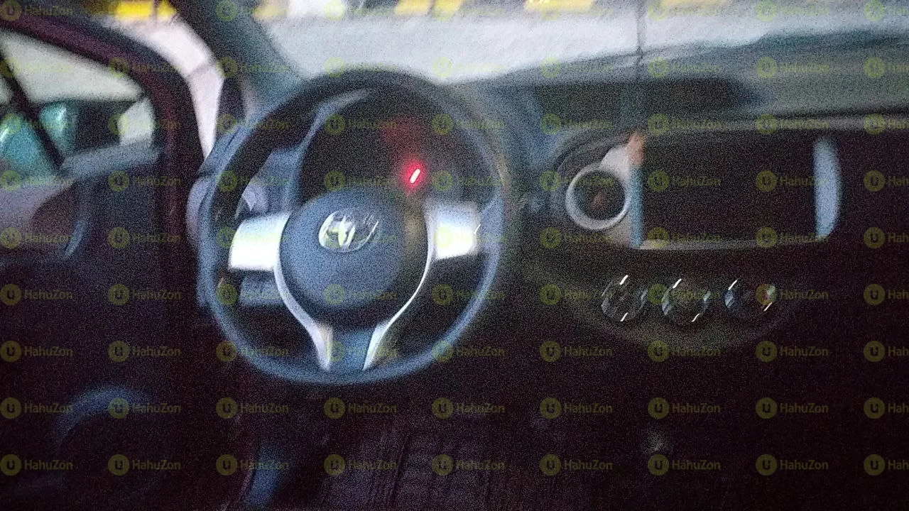 2011 Model-Toyota Yaris Compact