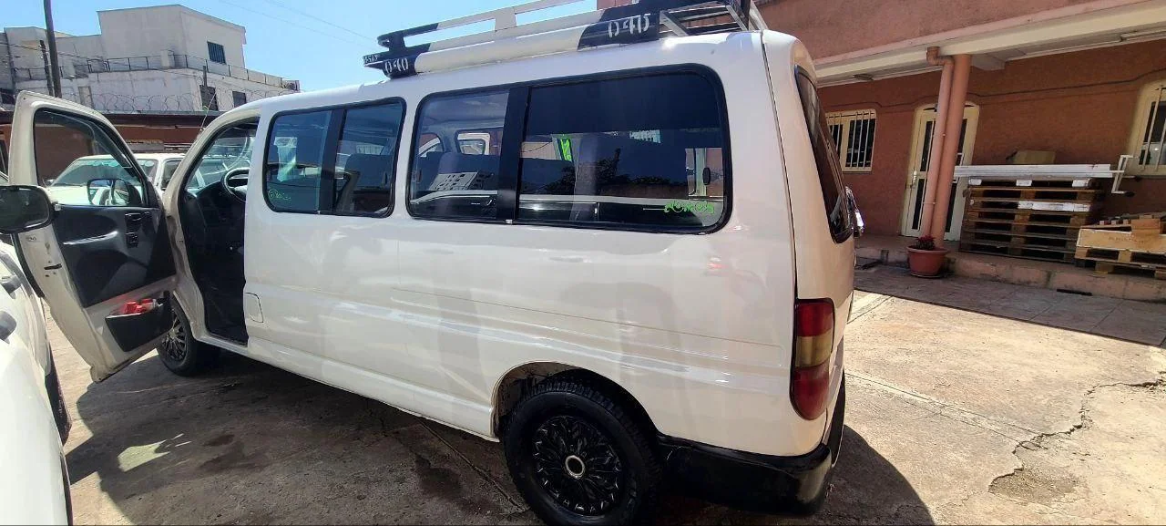 2007 Model-Toyota Hiace D4D