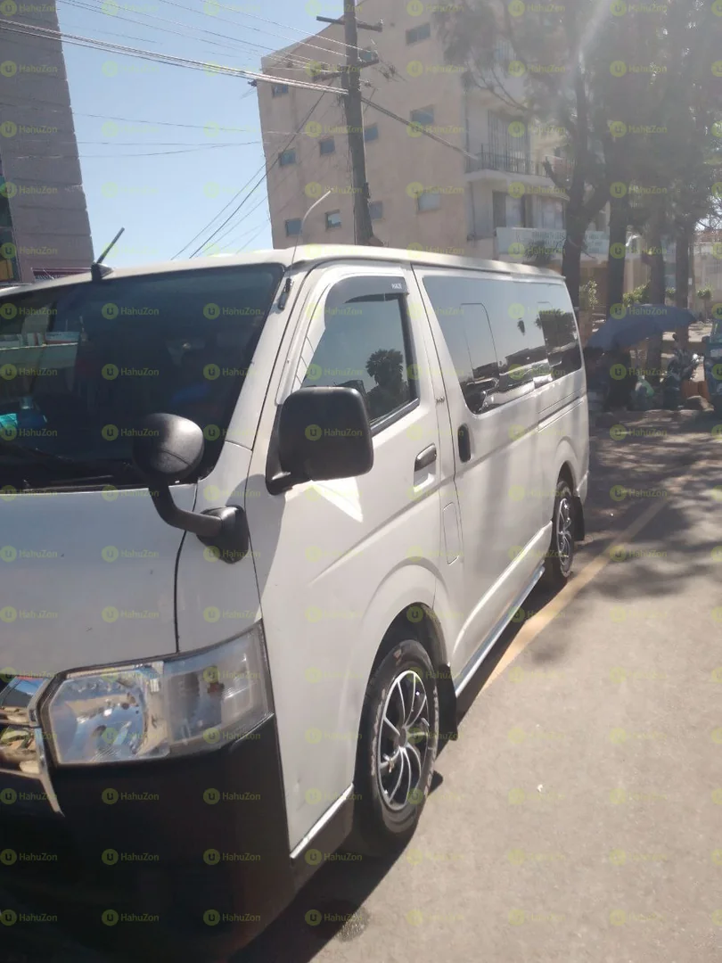 2009 Model-Toyota Hiace