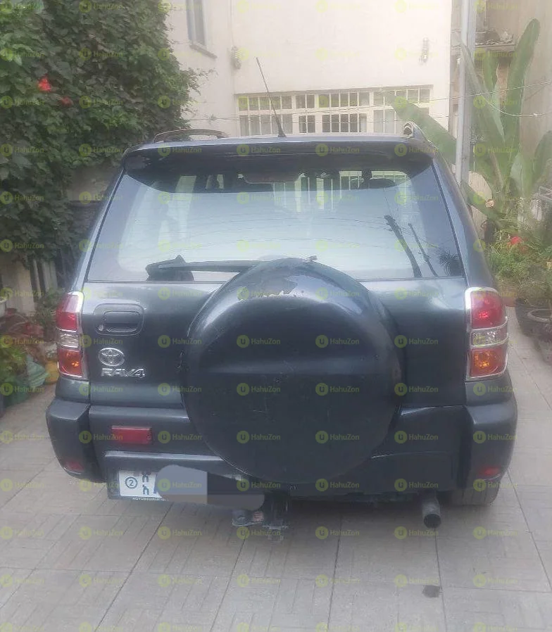 2005 Model-Toyota Rav4