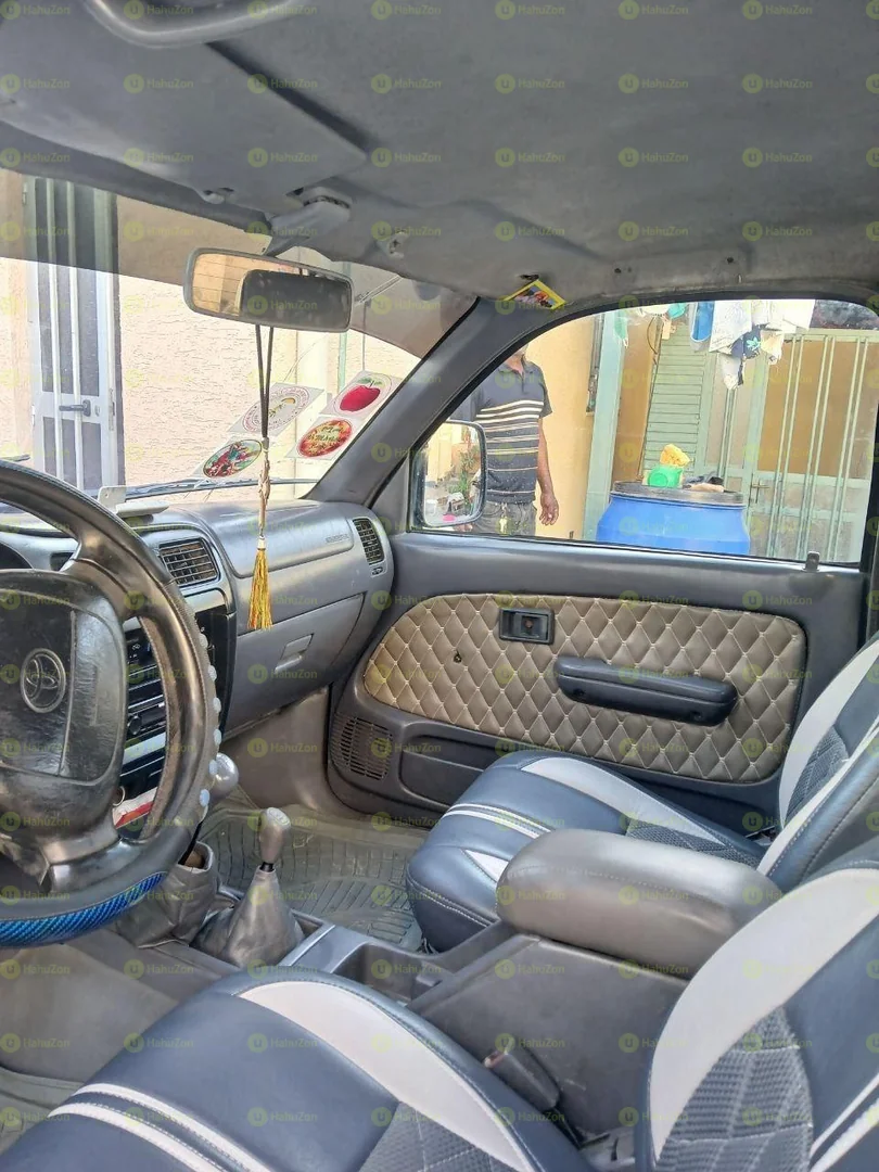 1998 Model-Toyota Hilux Pickup