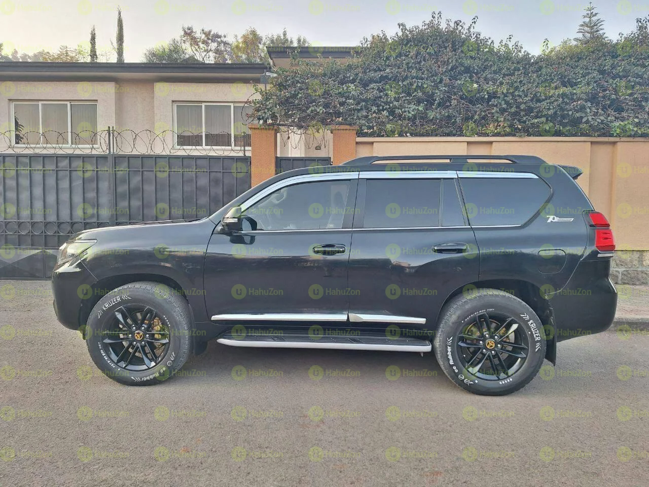 2021 Model-Toyota Land-cruiser Prado