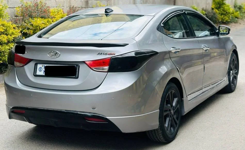 2013 Model-Hyundai Avante