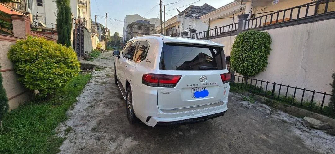 2023 Model-Toyota Land Cruiser V6 VXR