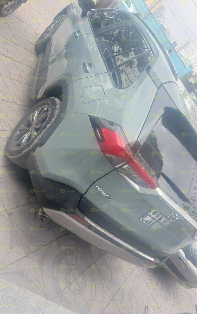 2022 Model-Toyota Rav4