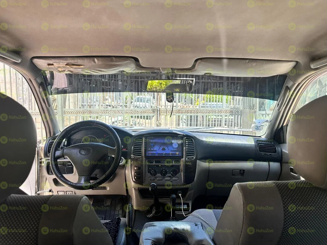 2005 Model-Toyota Land cruiser 1O5