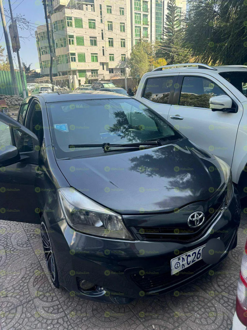 2011 Model-Toyota Yaris Compact
