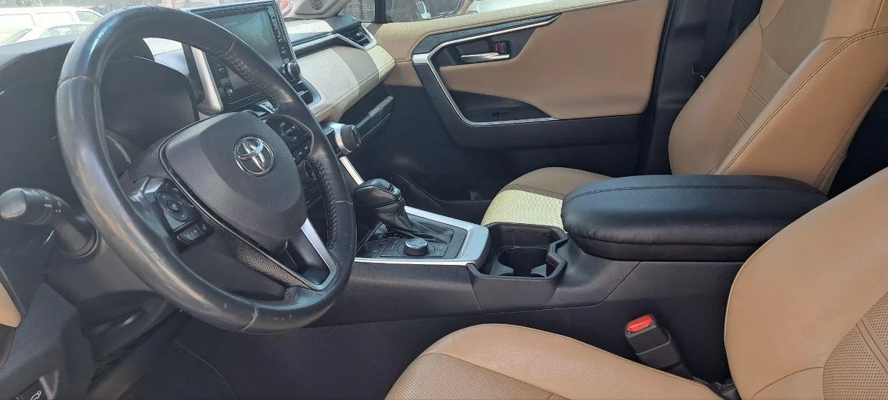 2020 Model-Toyota Rav-4