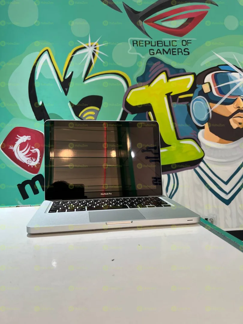 Apple Mac Book Pro Core i5 Laptop